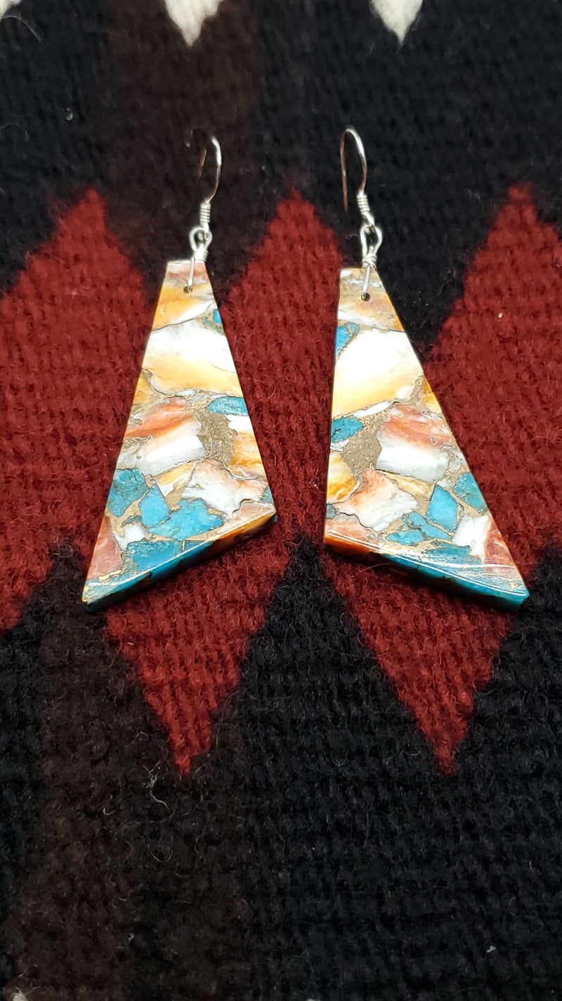 Turquoise compressed with spiny oyster triangle